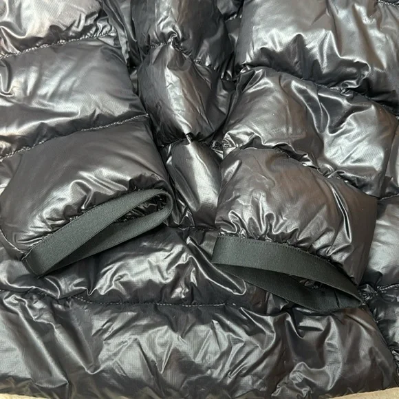 Canada GooseCrofton Hooded Puffer Jacket